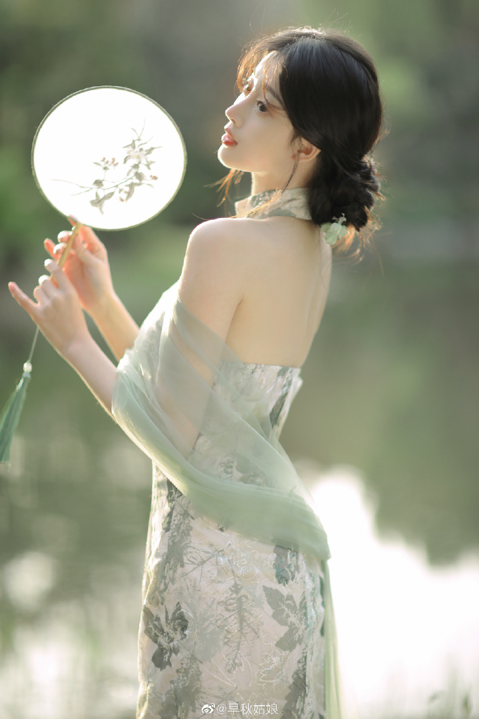 九品芝麻官